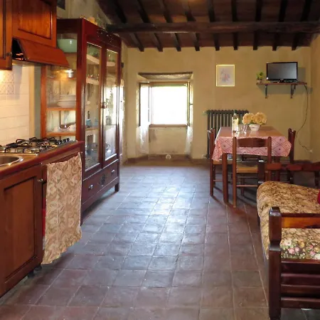 Vakantiehuis Locazione Turistica L'elmo - Orv141 *