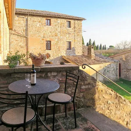 Vakantiehuis Locazione Turistica L'elmo - Orv141 *